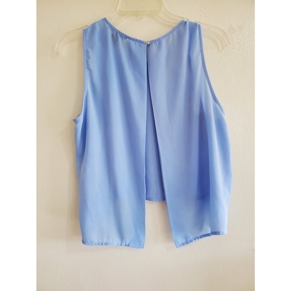 2/$7 Forever 21 Sky Blue Lace Cropped Top - Picture 4 of 5